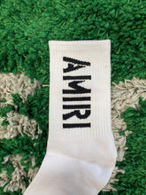 Load image into Gallery viewer, Amiri Written Logo Socks - White/Black
