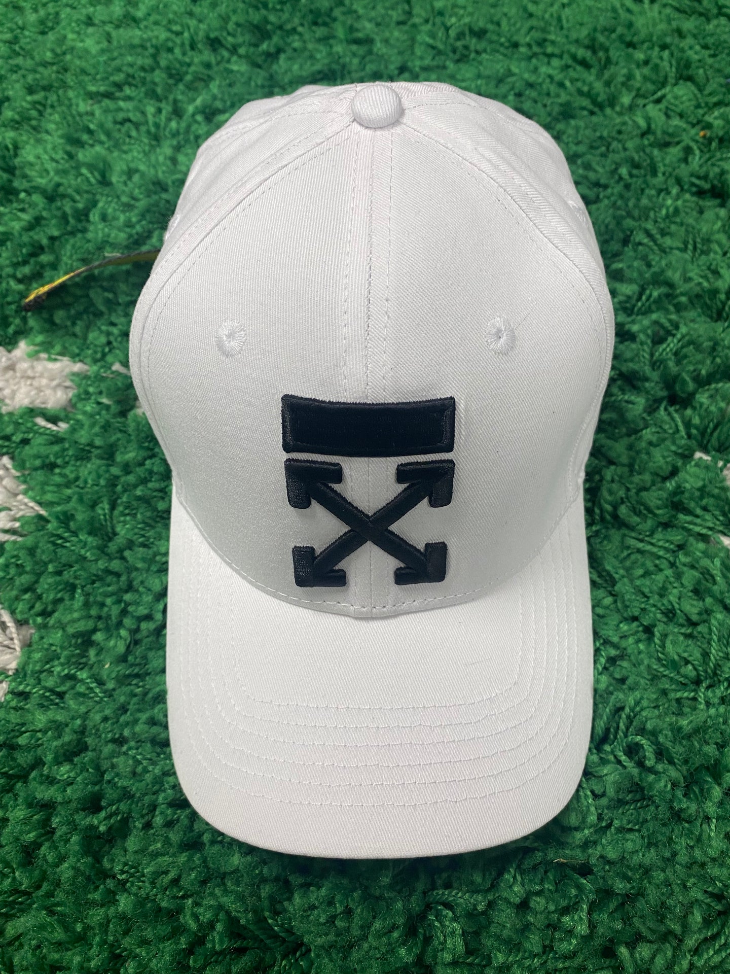 Off White Hat - White/Black