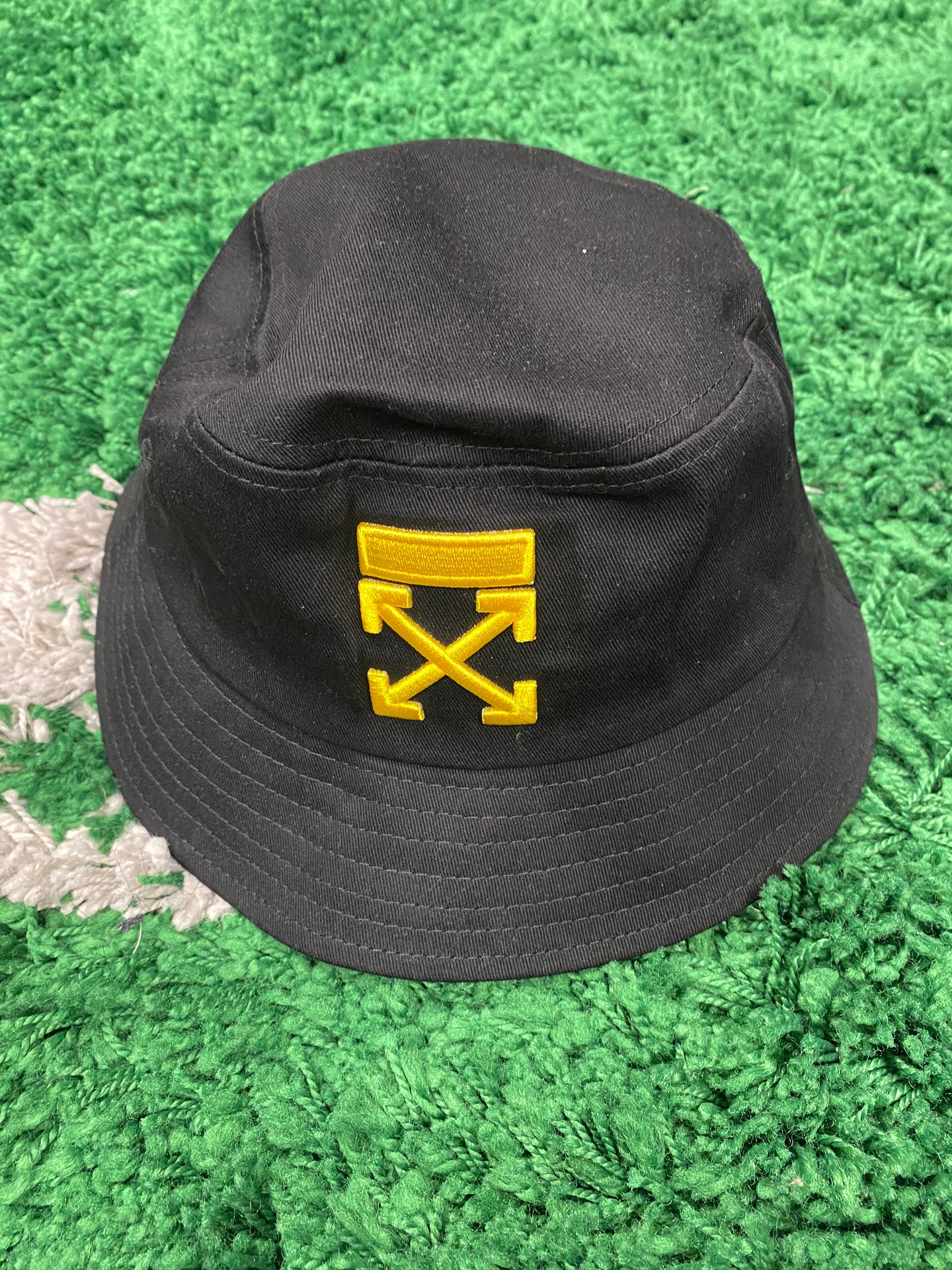 Off White Bucket Hat - Black/Yellow